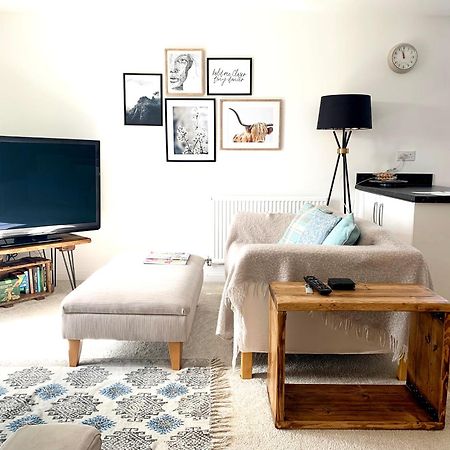Home Crowd Luxury Apartments 동커스터 외부 사진