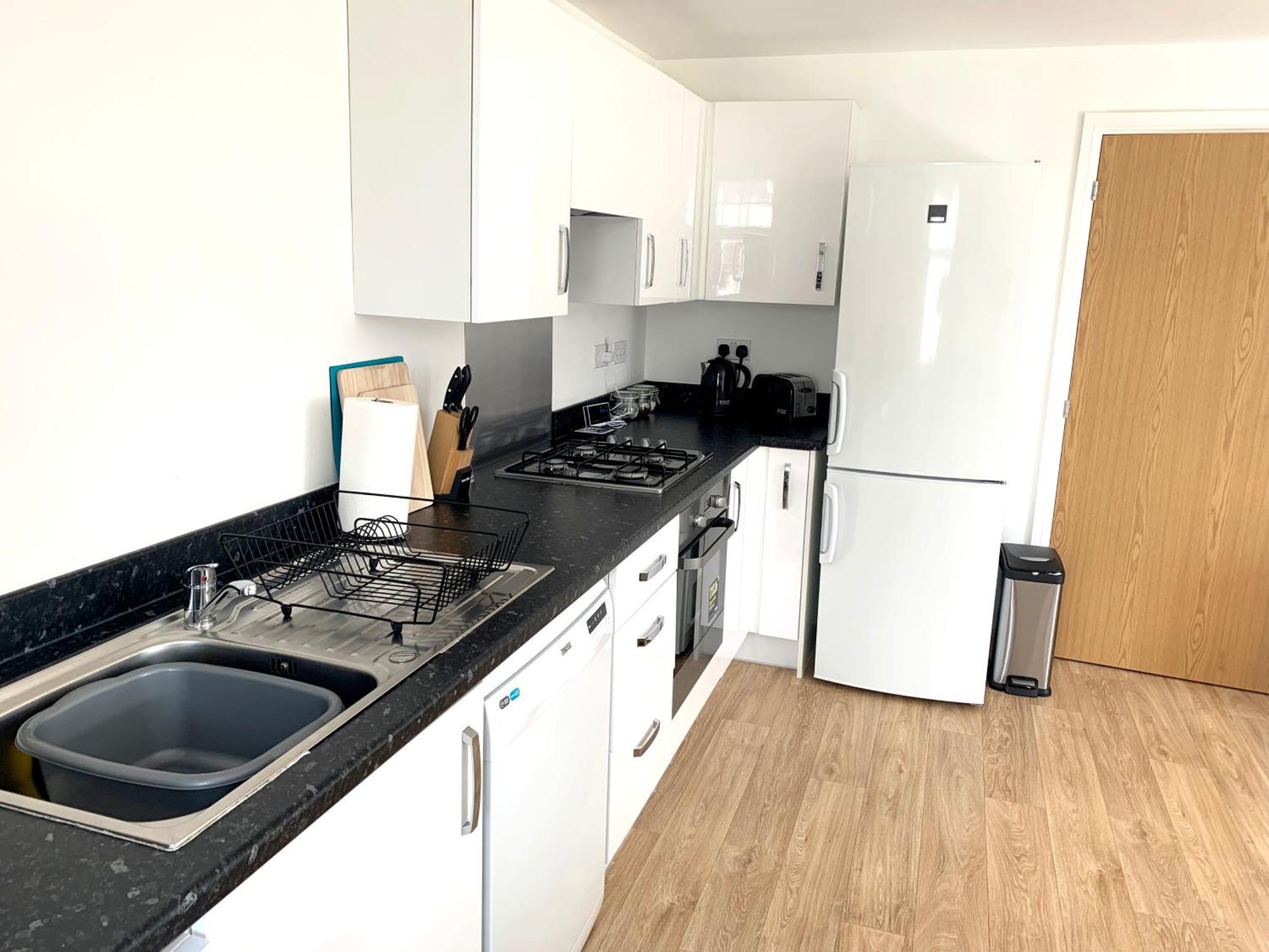 Home Crowd Luxury Apartments 동커스터 외부 사진