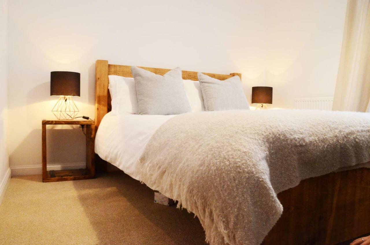 Home Crowd Luxury Apartments 동커스터 외부 사진