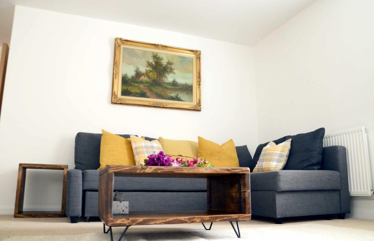 Home Crowd Luxury Apartments 동커스터 외부 사진